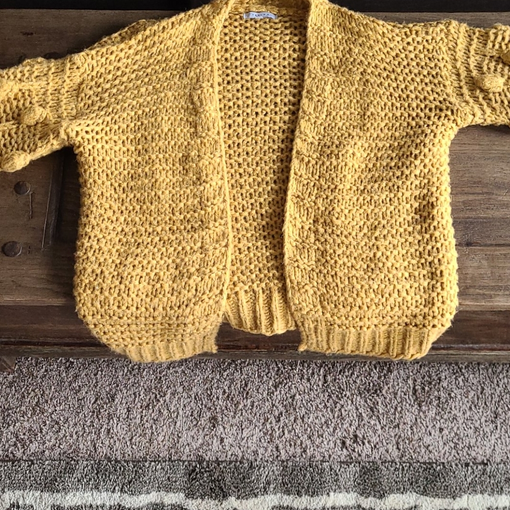 Cardigan - Picture 2 of 4